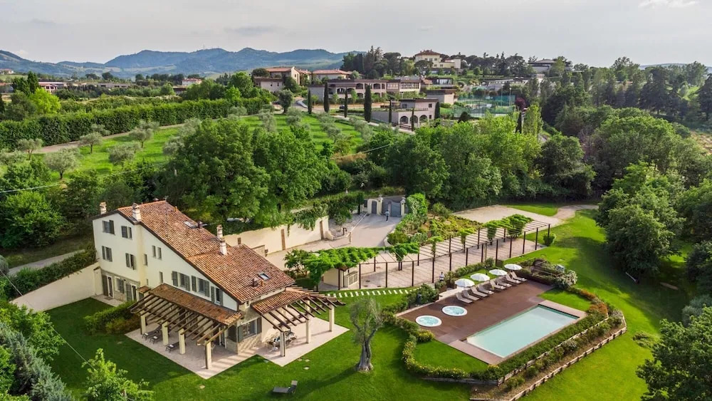 Villa Pergola by Palazzo di Varignana