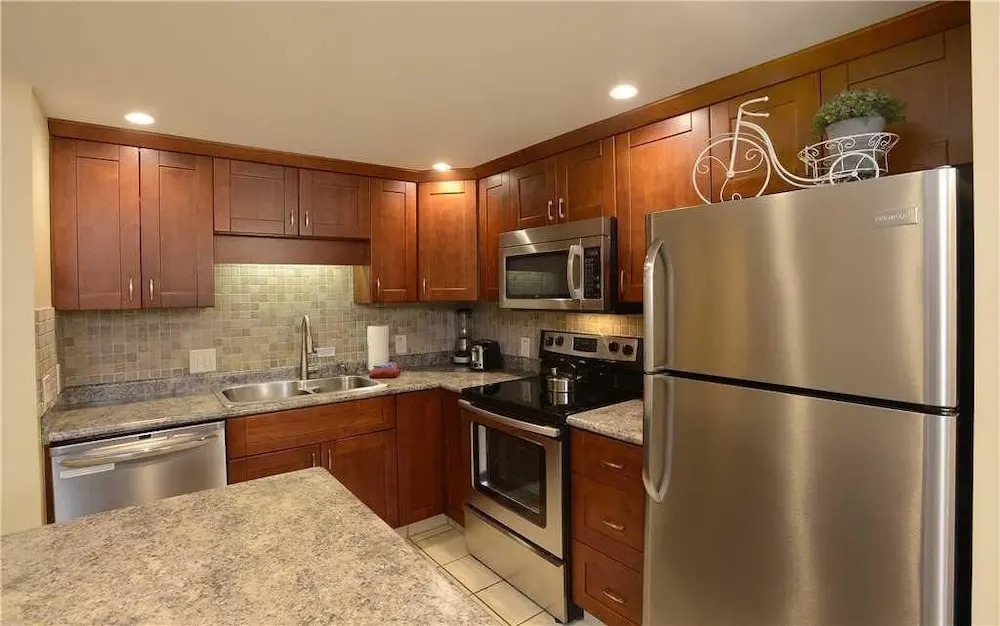 Maui Banyan H210 - One Bedroom Condo