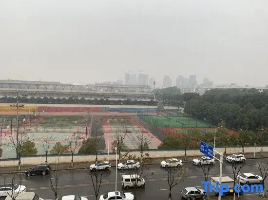Lavande Hotel (Wuhan Dahualing East Lake College Store)