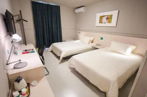 Orange Hotel Quanzhou Xunpu Donghai Taihe Plaza