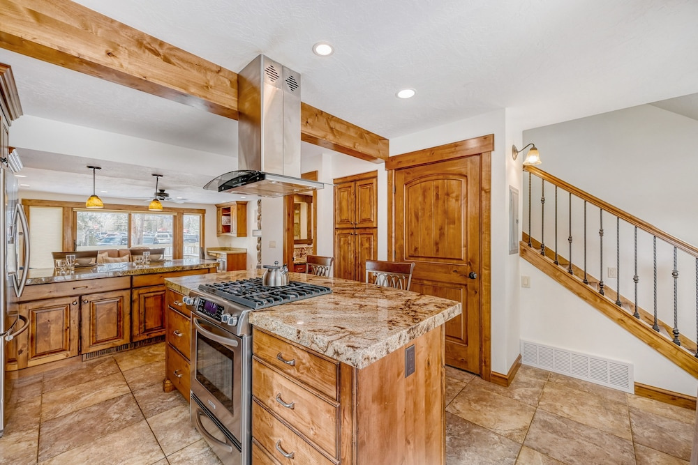 Park City Family Retreat Hot Tub Pet Friendly 177 3 Bedroom Condo