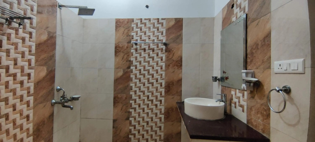 EARTH 3BHK By Wabi Sabi Stays