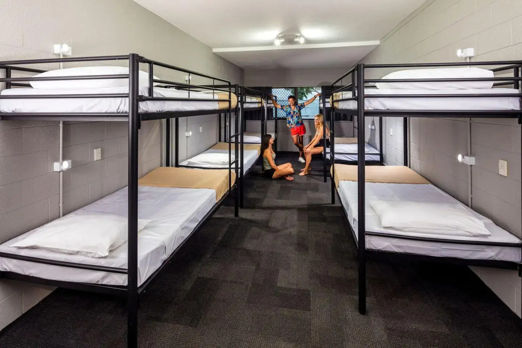 Gilligans Hotel & Resort Cairns