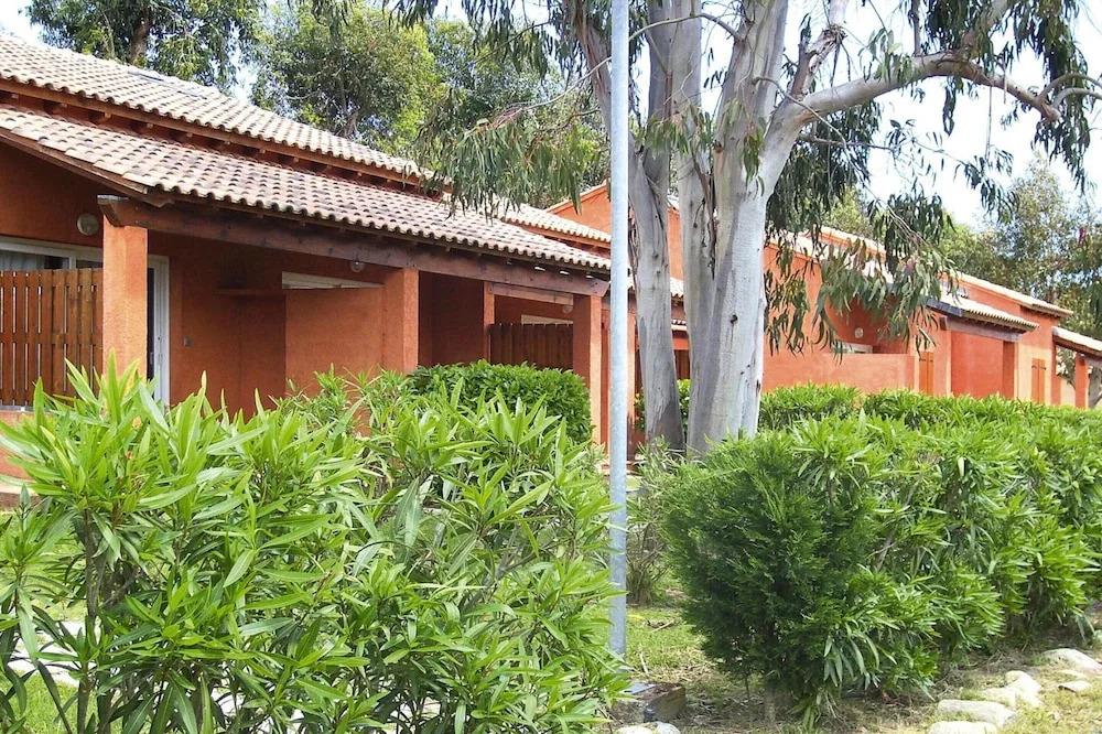 Spacious Corsica Stay for 8 Near Beach