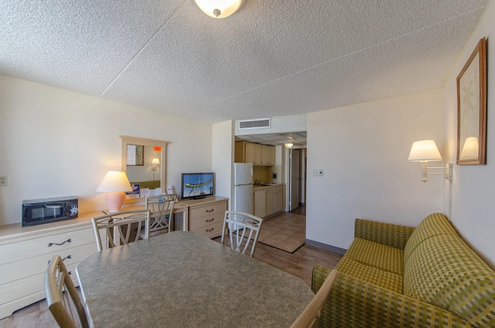 Royal Hawaiian Motel