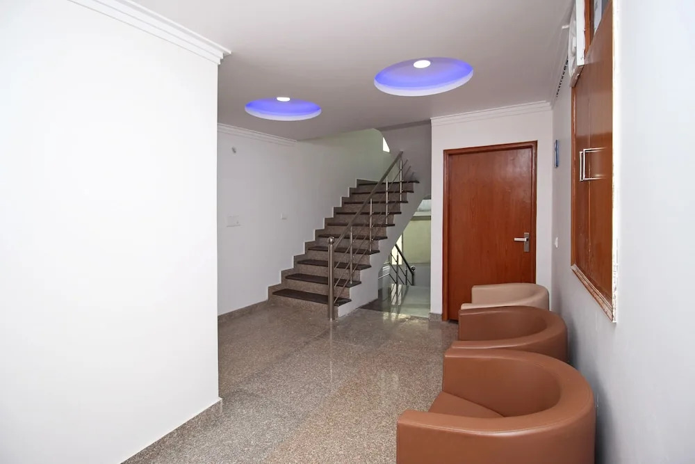 OYO 8968 Hotel Le Comfort
