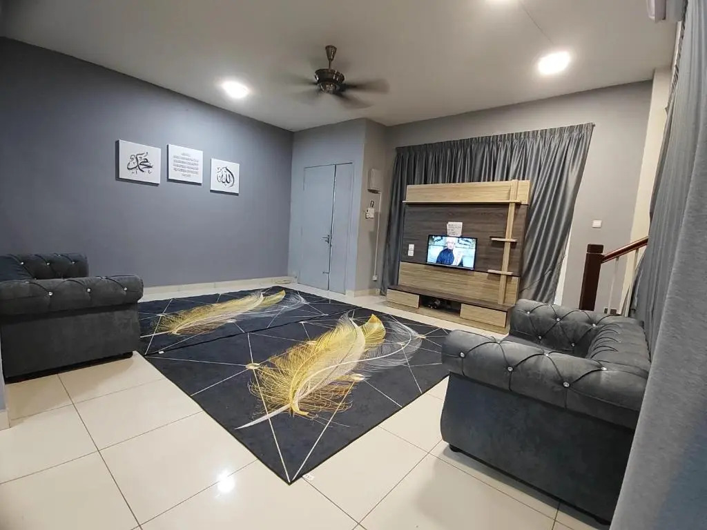 Tiara Homestay - for Malay only