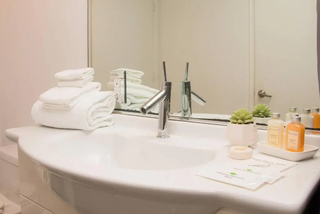 Deluxe 5 Star Condo Iconbrickell@25Th, Free Spa/Gym/Pool