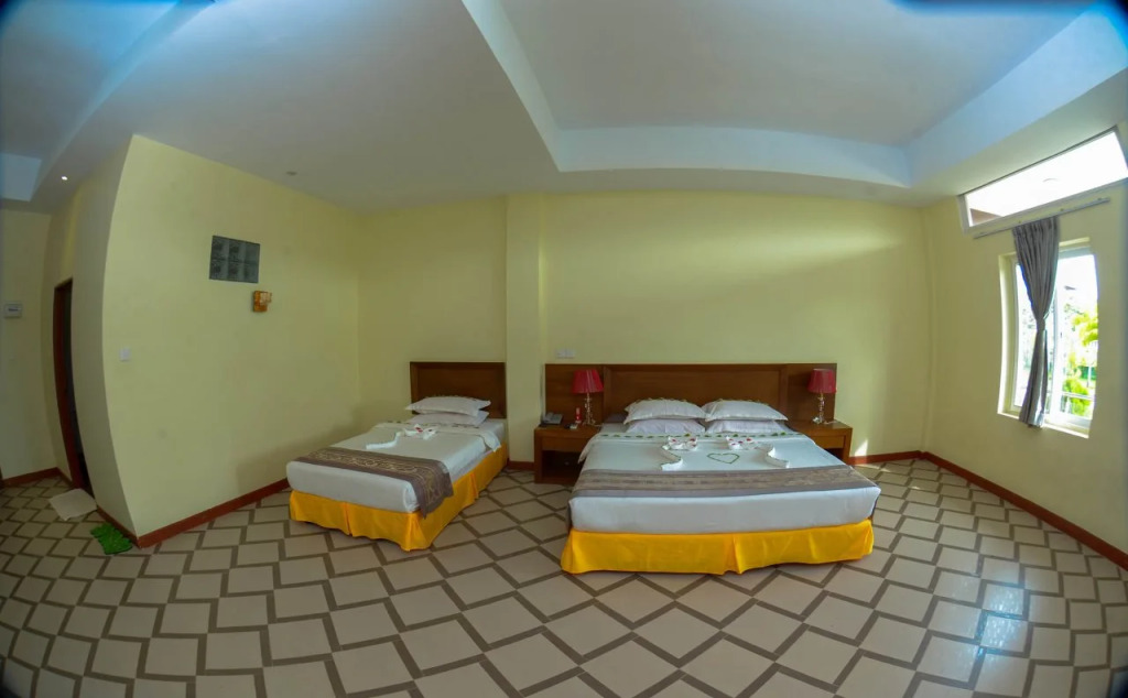 Ocean Blue Ngwe Saung Beach Hotel