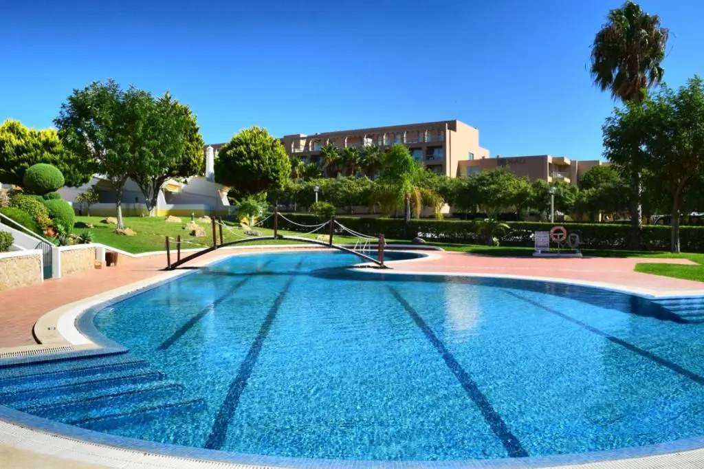 Townhouse 700m from Sao Rafael Beach