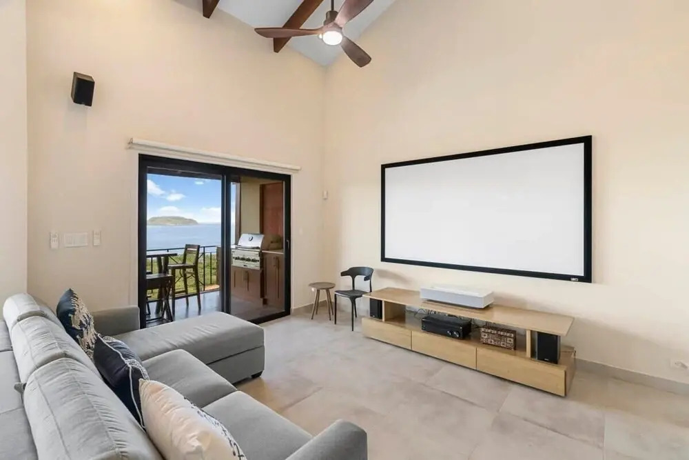 Stylish Villa with Brand-New Furniture, Panoramic Ocean Views, and Infinity Swimming Pool & Hot Tub