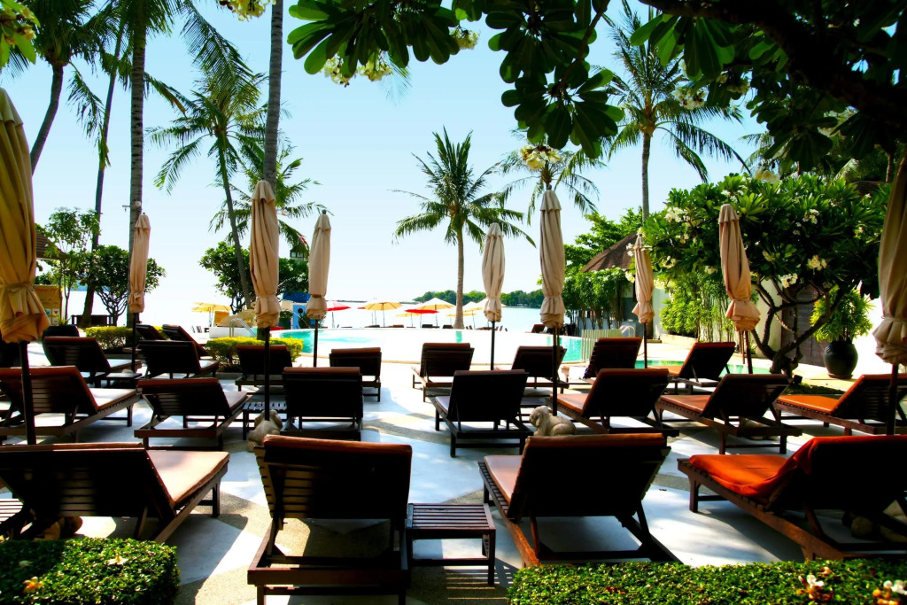 Iyara Beach Hotel And Plaza