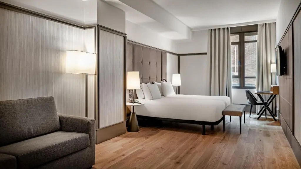 AC Hotel Avenida de América by Marriott