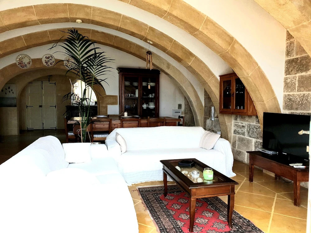 Panoramic Farmhouse