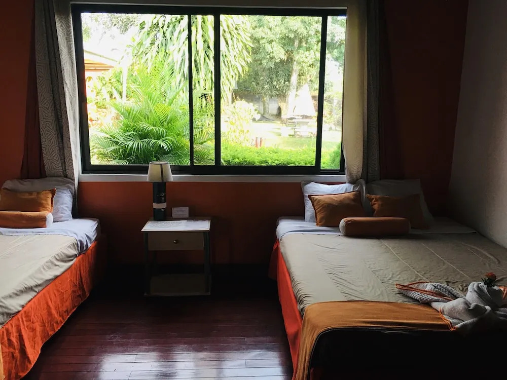Hotel Your House