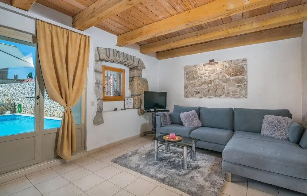 Awesome Home in Krk With Wifi and 2 Bedrooms