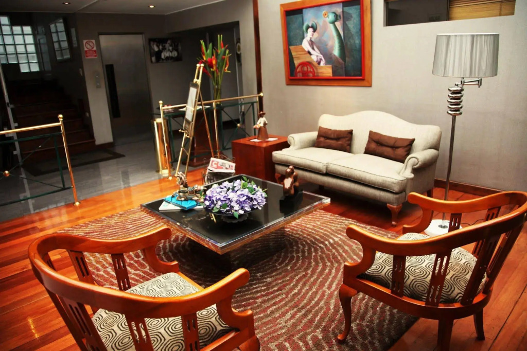 Daniels Apart Hotel
