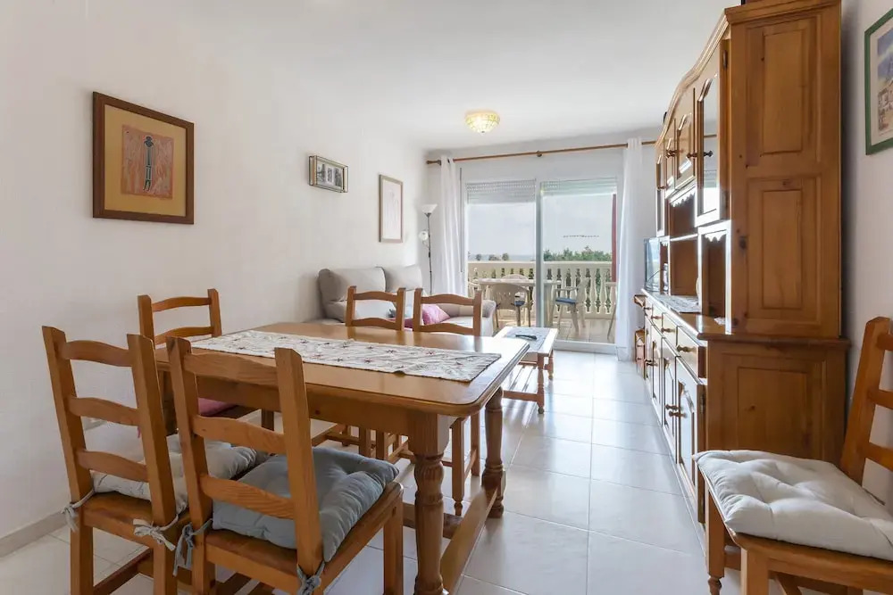 Begonia in Daim s With 2 Bedrooms and 1 Bathrooms
