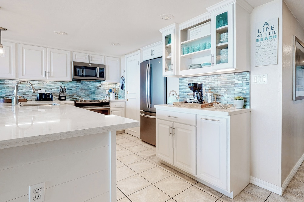 Gulf-view Condo w/ Perks: Suntide III - Unit 205