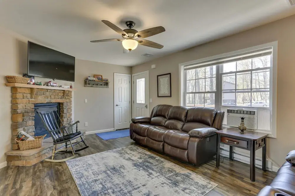Walk to Lake Wallenpaupack: Poconos Vacation Home