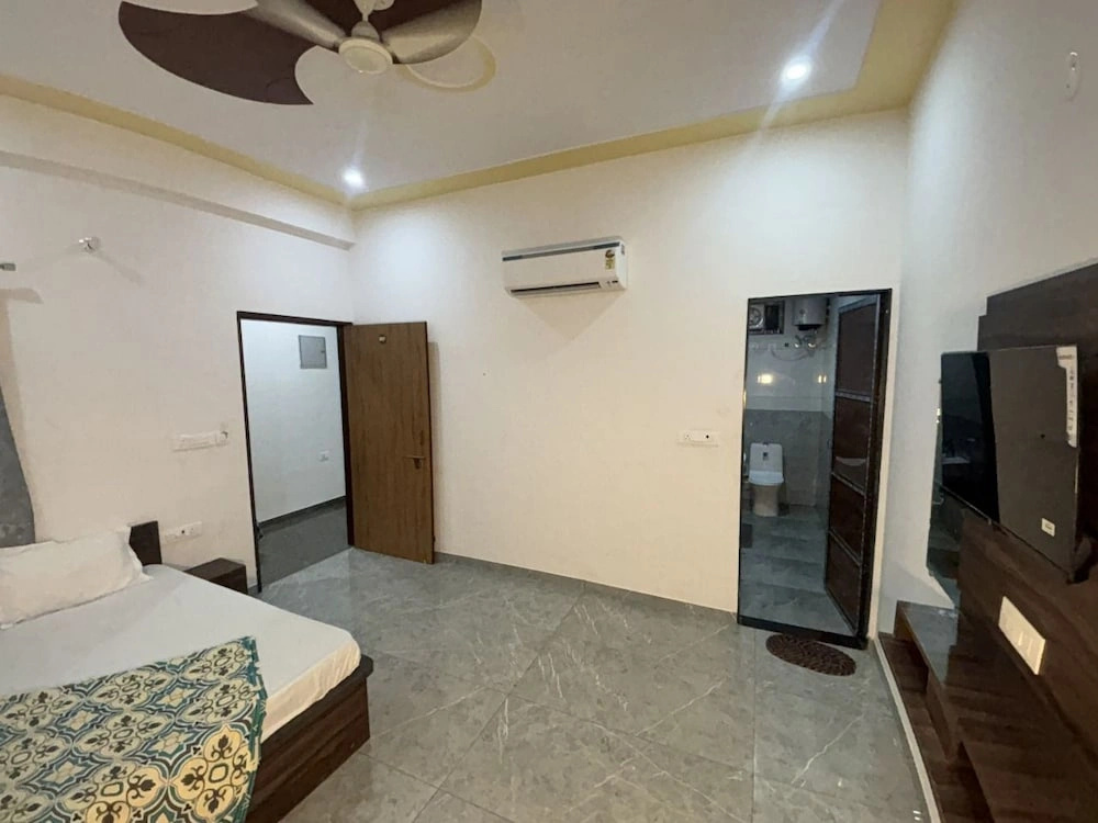 Shree Shyam Kiran Palace