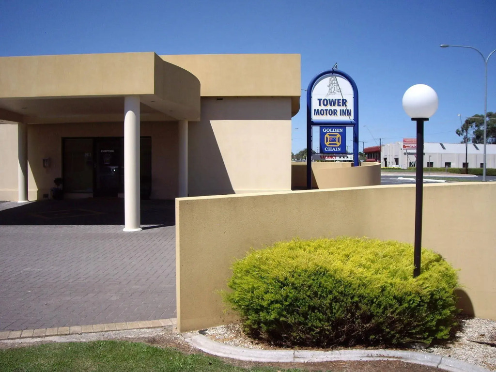 Tower Motor Inn