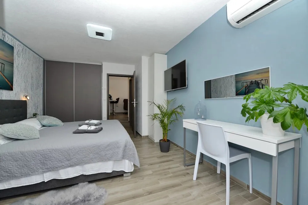 Villa PopandRock Sleeps 5 with Parking