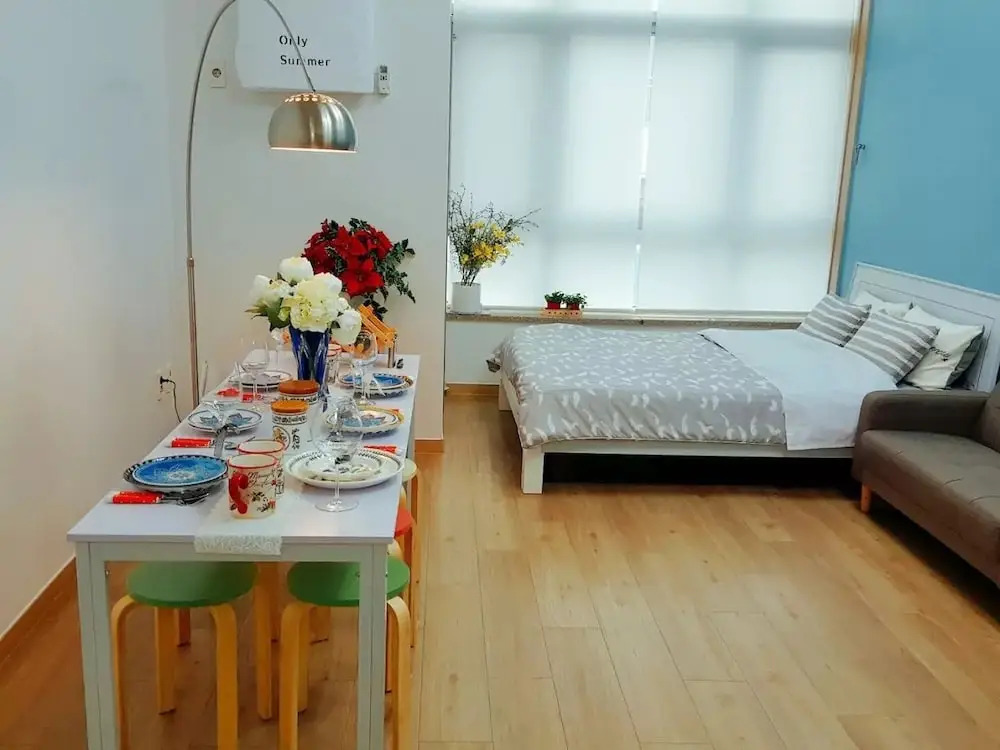 Lee Apartment 1