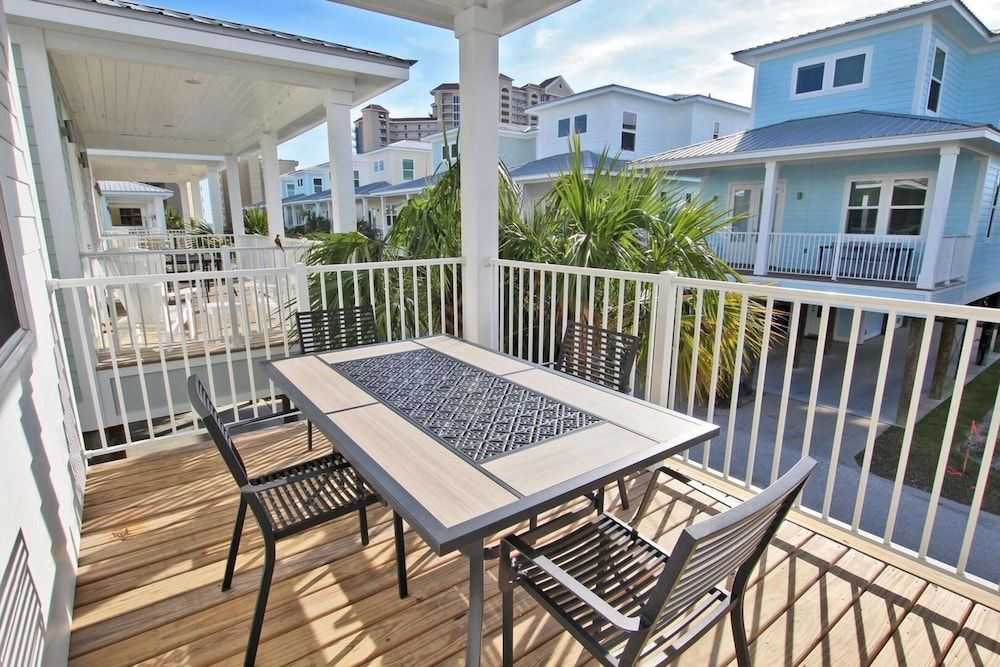 Hang 10 East Point Cottages Unit H by Youngs Suncoast