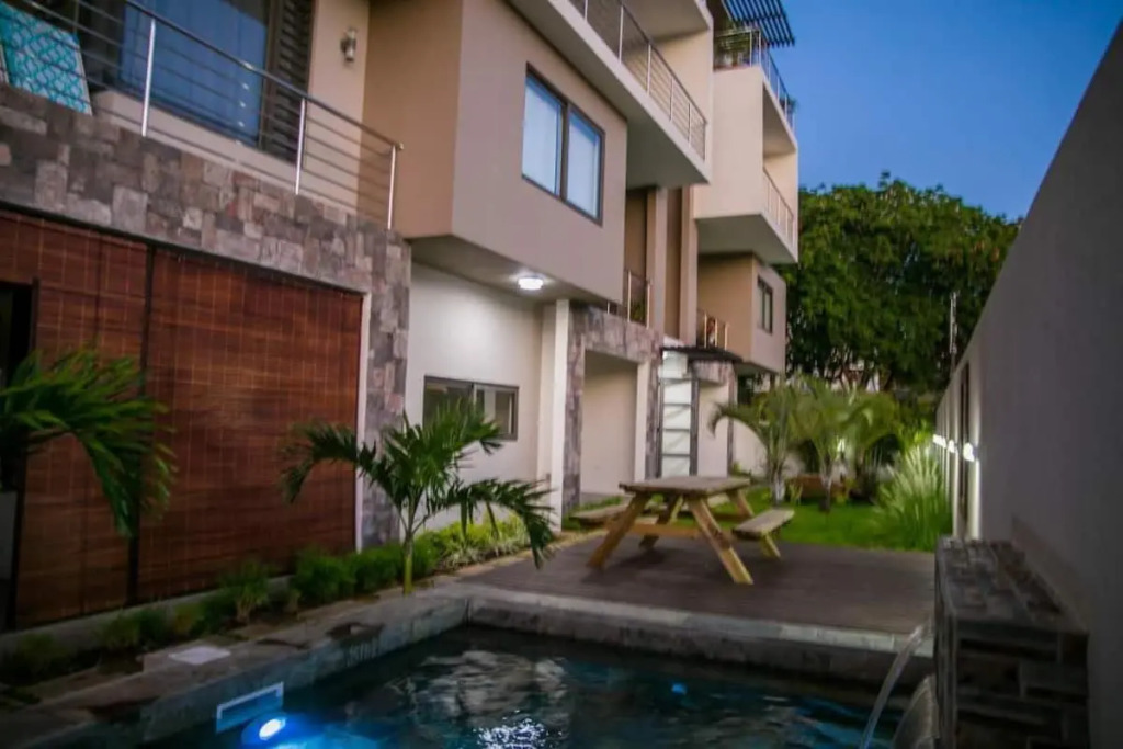 Entire Luxury 3 BR condo for rent - Flic-en-Flac - Close to Beach