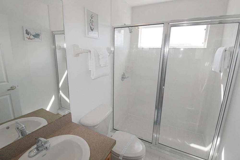 Immaculate 5-bed Villa in Haines City Pool G/room