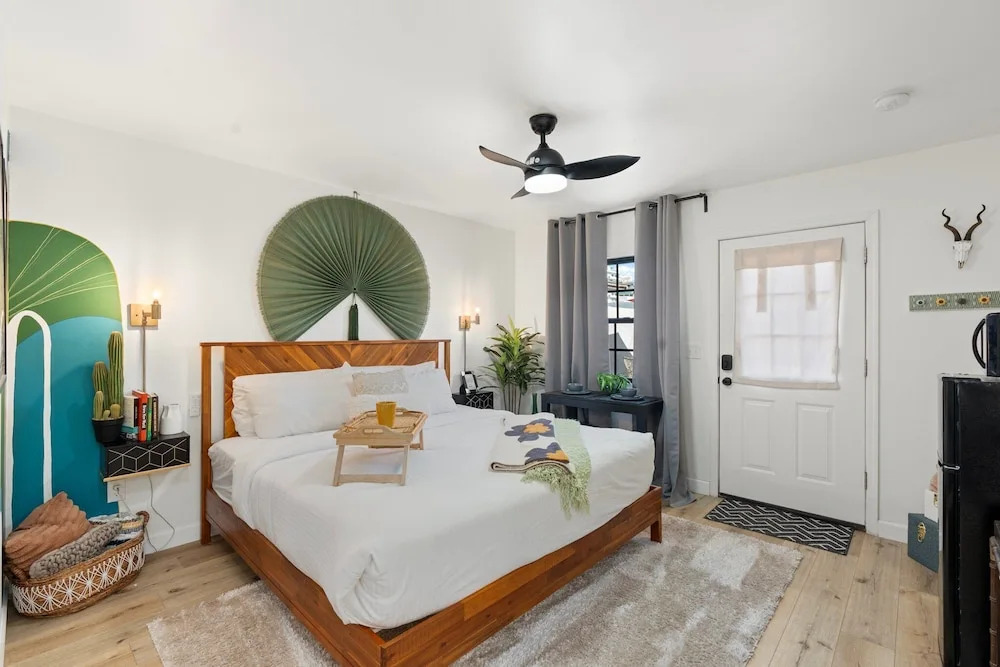 Midtown Digs