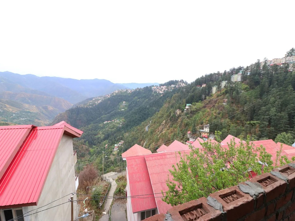 OYO 13421 Home Cozy Hill View 2BHK Chota Shimla
