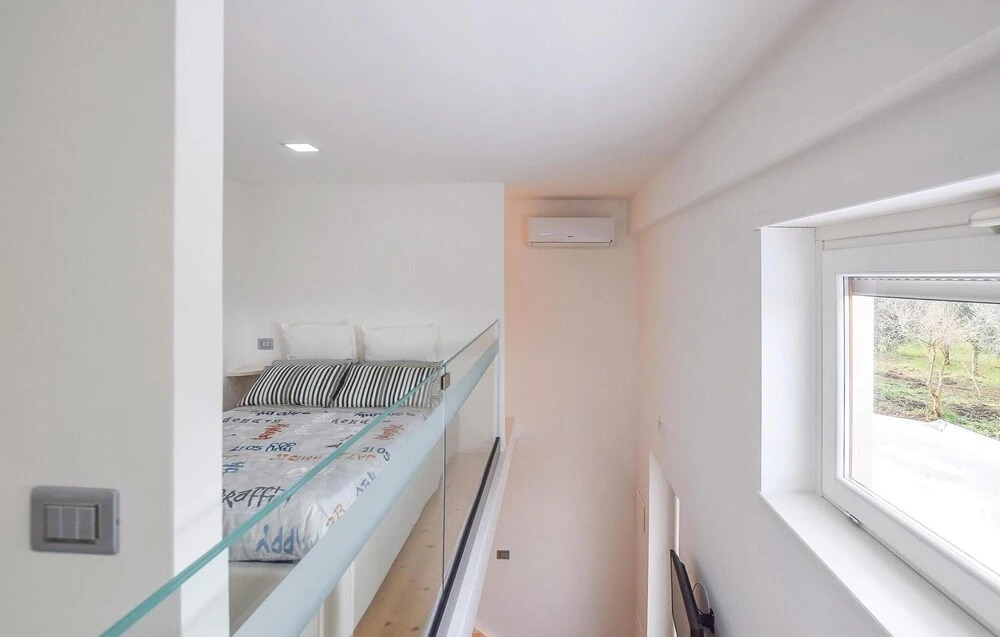 Apt. 7