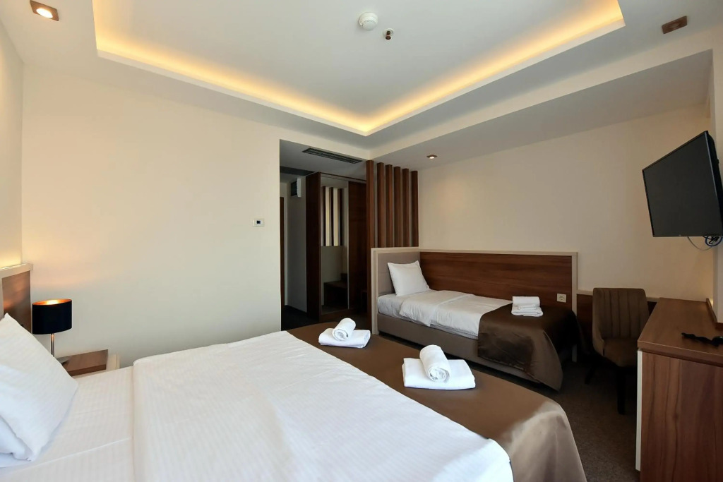 Hotel Lazaro