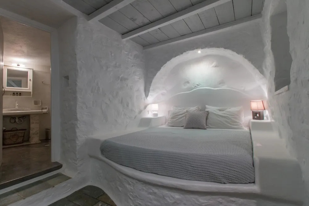 Villa Faros small hotel and restaurant
