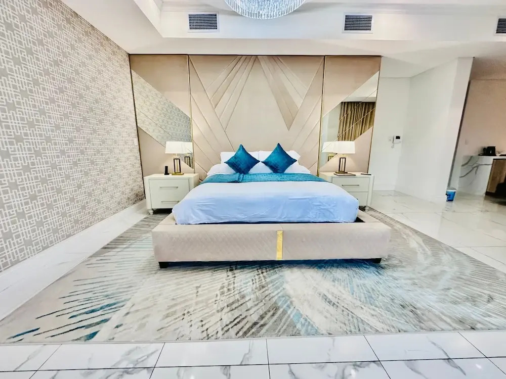 H & H Boutique & SPA