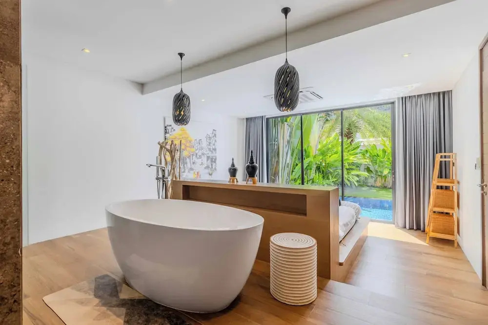 Great for Relaxing with Pool V259