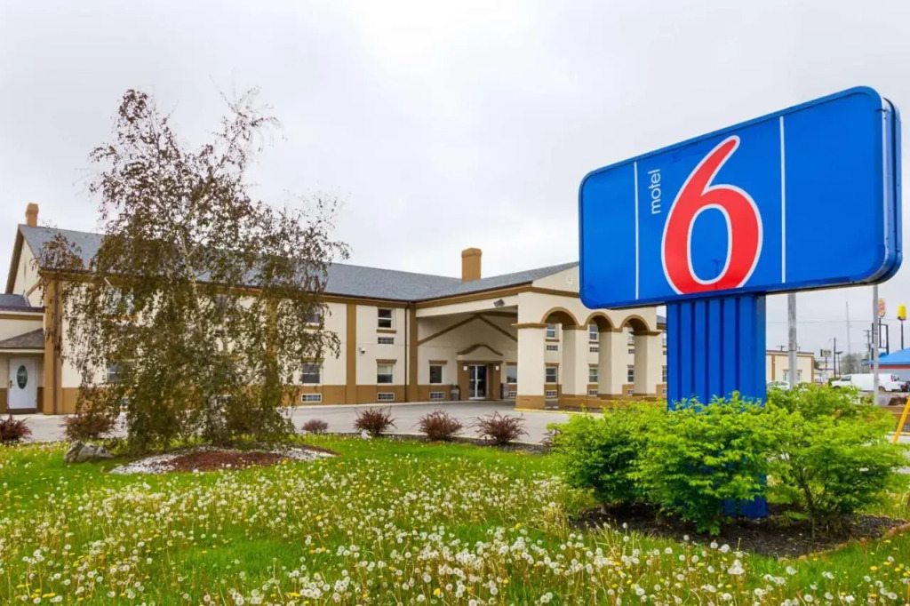 Country Hearth Inn And Suites