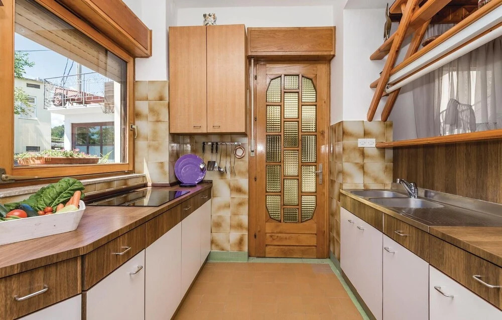 Awesome Home in Bregi With Wifi and 2 Bedrooms