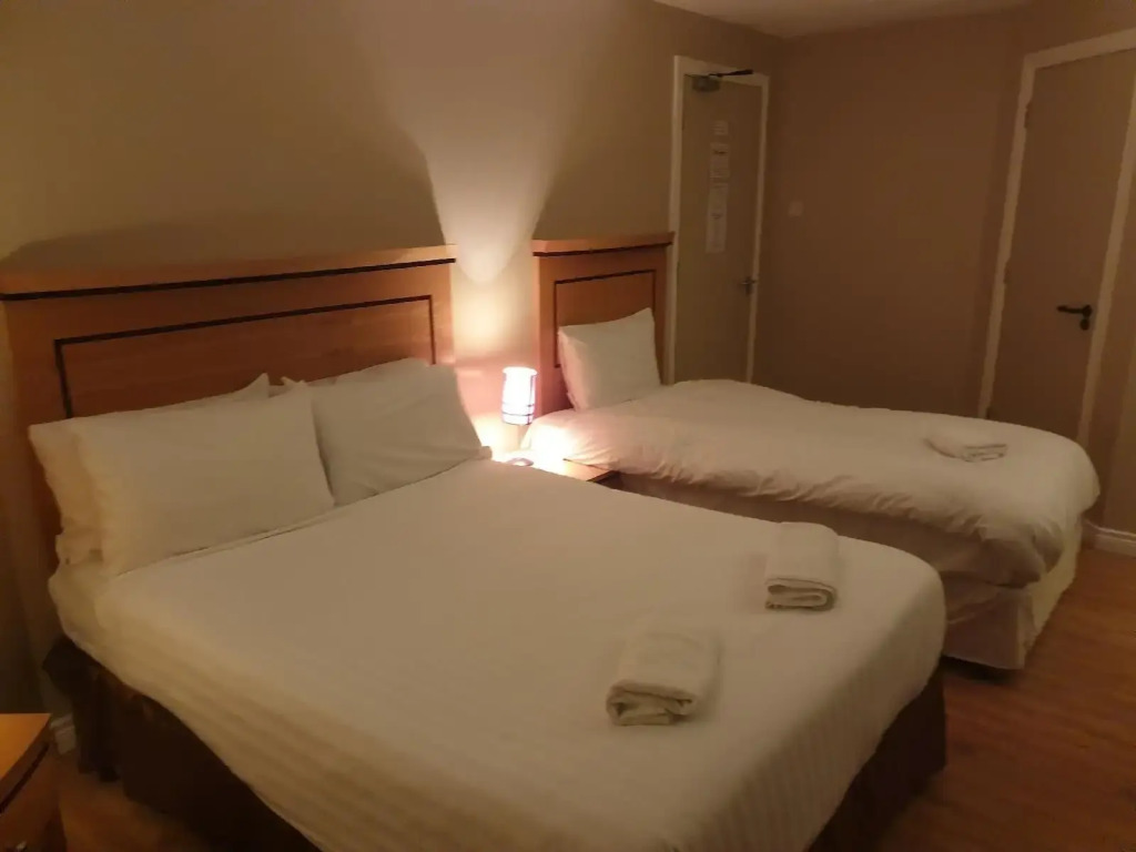Iona Inn