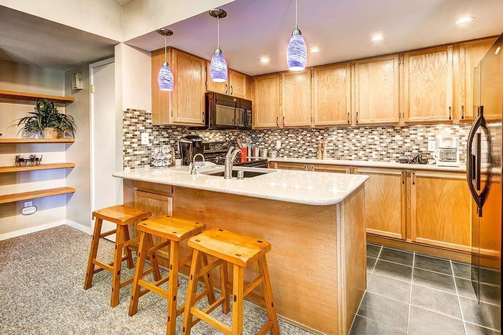 1088 Wild Irishman 2 Bedroom Condo by RedAwning
