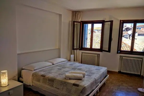 Hayez Rooms