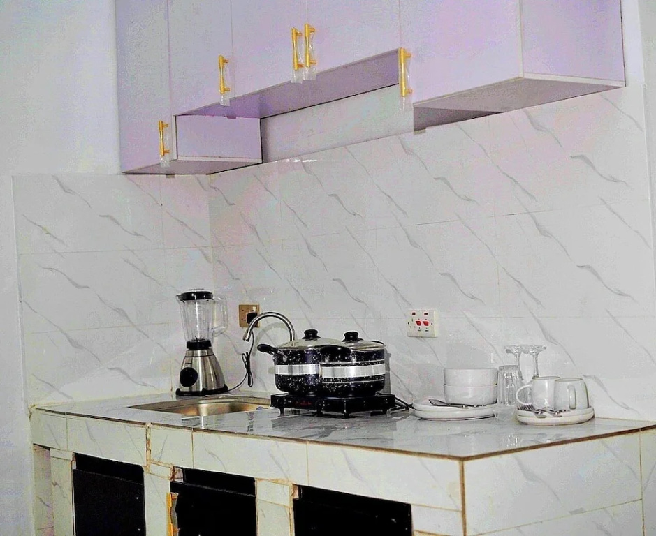 Purple Lavender Court Apartment