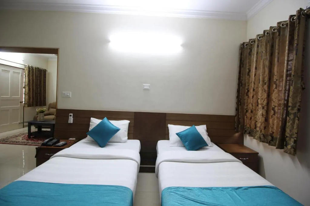Hotel White Feather