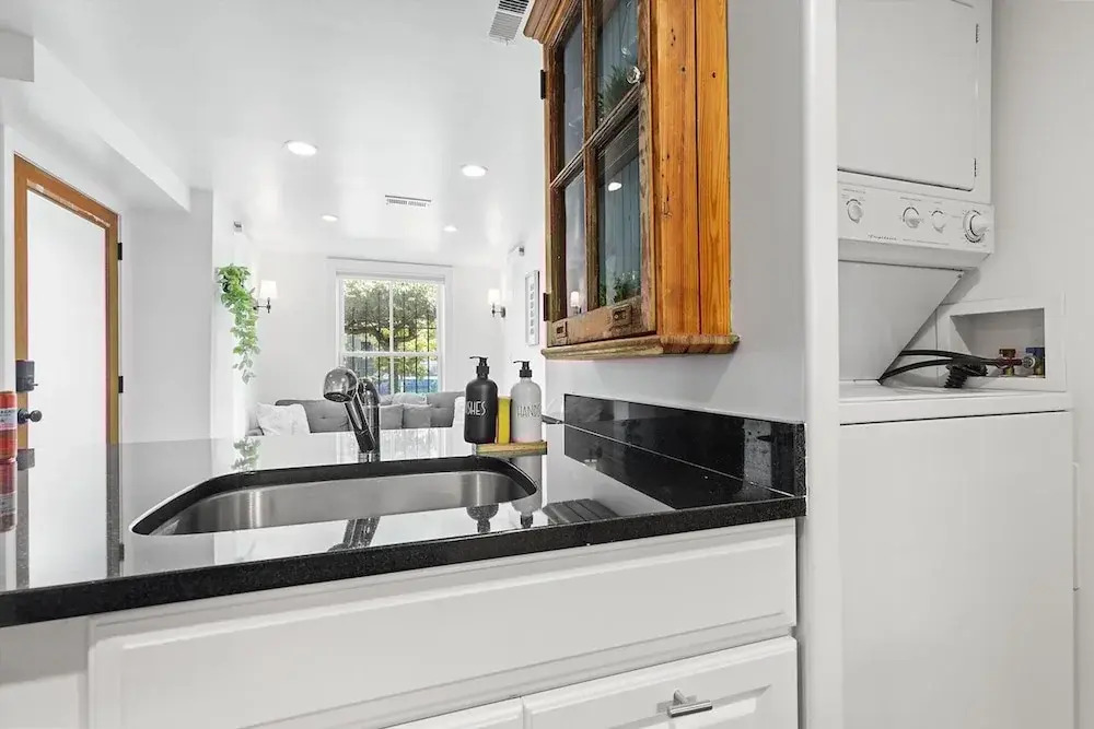 Sweet 2-br Retreat By Capitol Hill