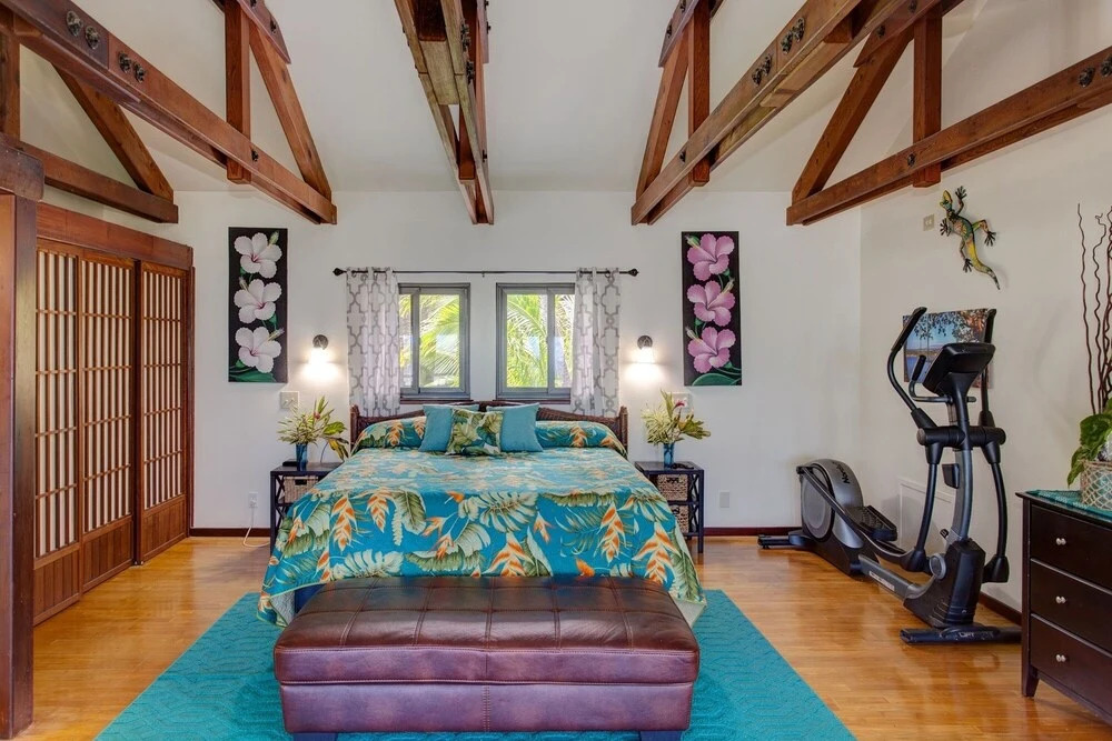 Black Sand Beach House Home