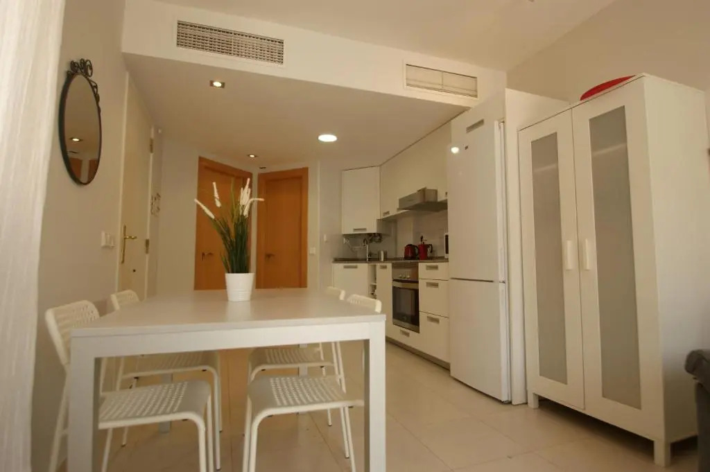 Apartamento en Vera a 300 m de la playa, con patio y salida directa a calle