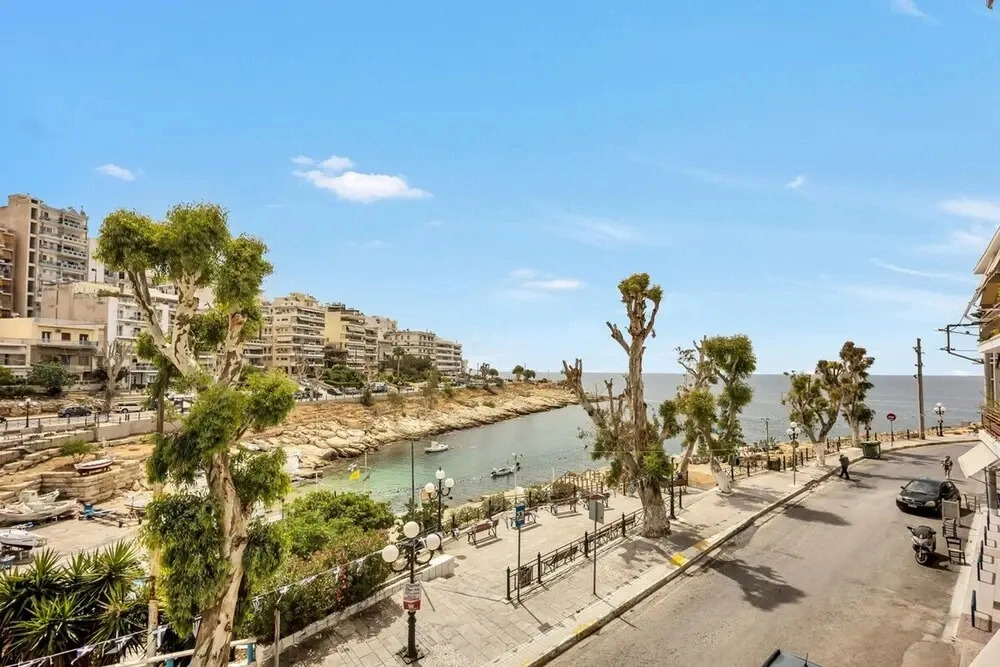 Sunny Apartment Next to the sea Amazing View