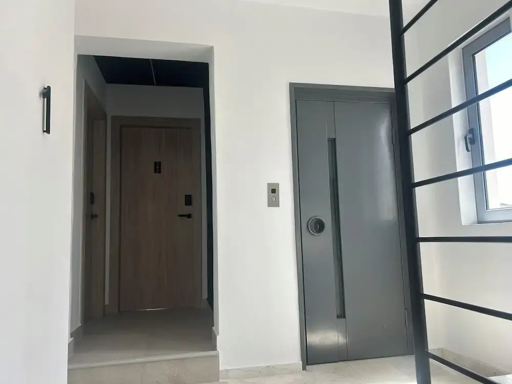 INCORSΟ - Smart Luxury Stay - Athens Airport - PassCode Late Self Check In